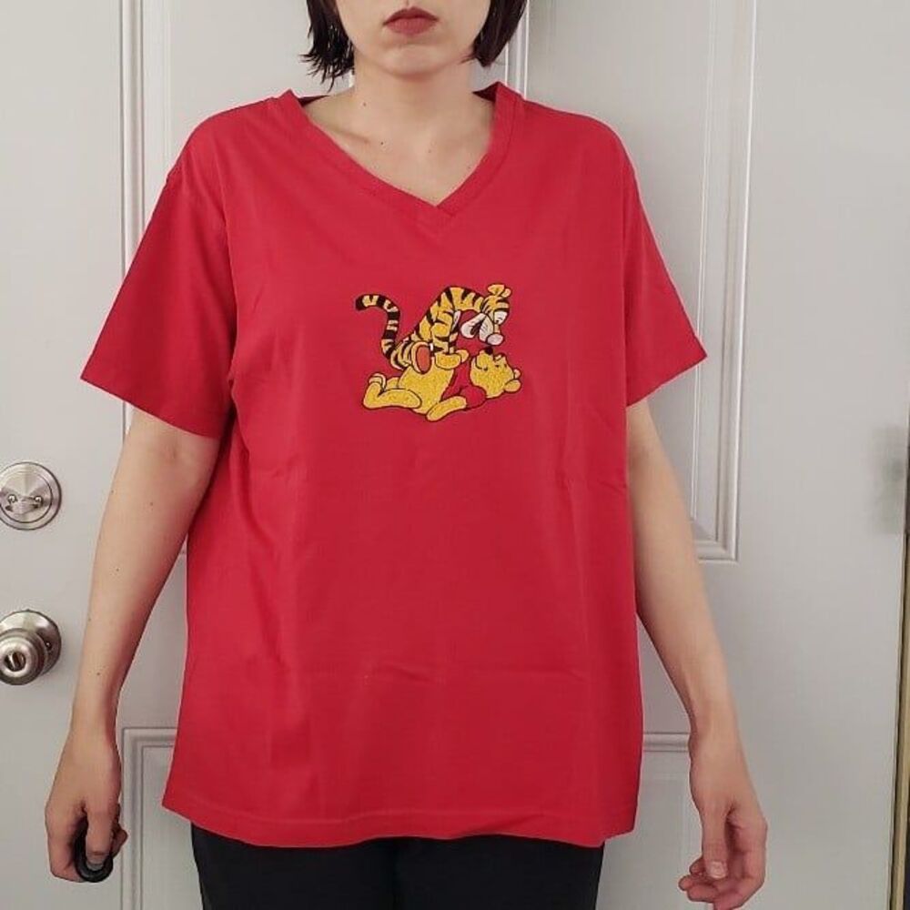 90s/Y2K Disney World Pooh and Tigger Red Cotton Tee
